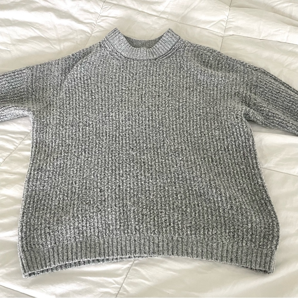 american eagle grey oversized sweater